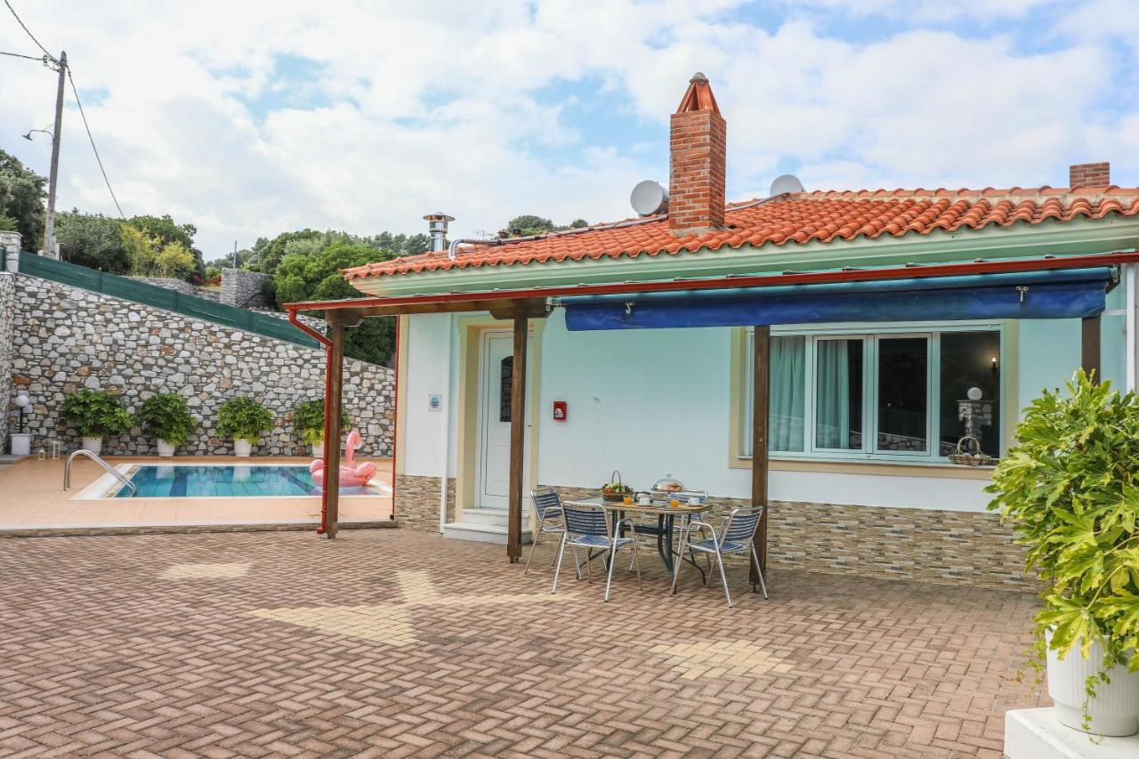 Villa Mitzelos Moni Evaggelistrias Exterior photo